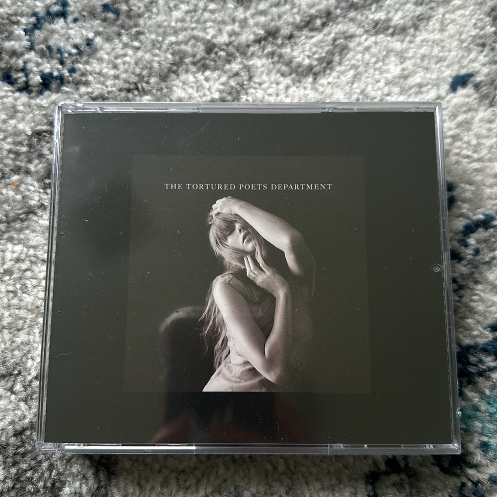 TTPD - Taylor Swift - THE BLACK DOG DELUXE CD (new sealed)